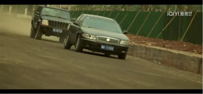 热搜爆了！替身女演员遭“碾轧”，《漂白》剧组致歉(图3)